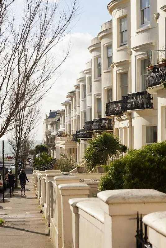 Lansdowne House Hove Bed and Breakfast