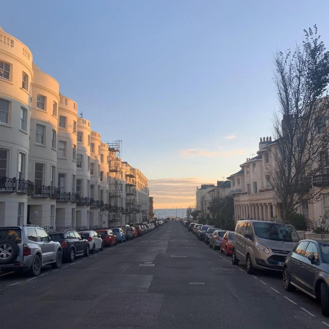 Lansdowne House Hove Bed & Breakfast