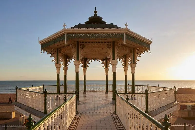 Lansdowne House Hove Bed & Breakfast  Brighton